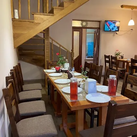 Hotel Bobrovski Yasinya